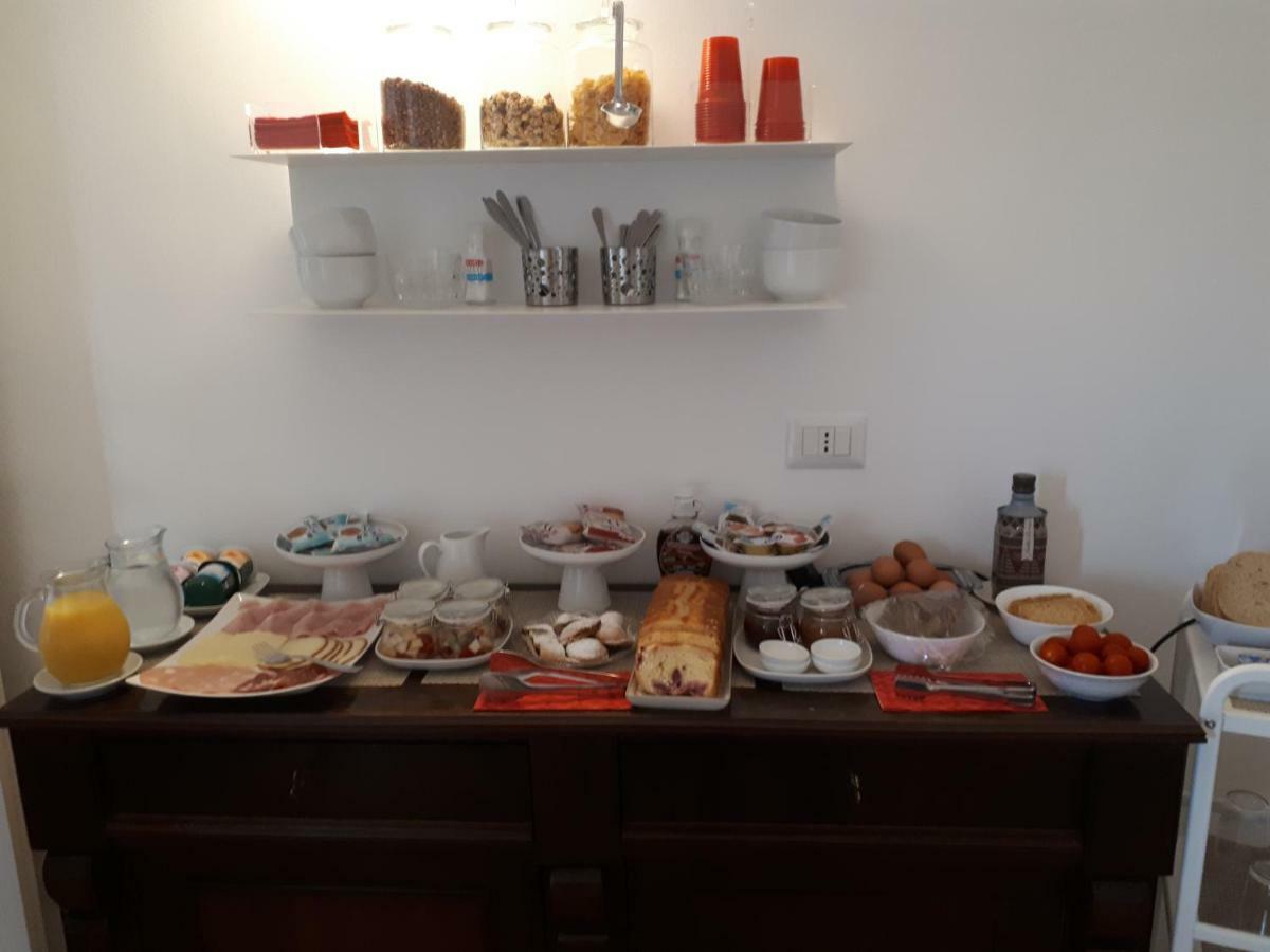 B&B Moma Bari Buitenkant foto